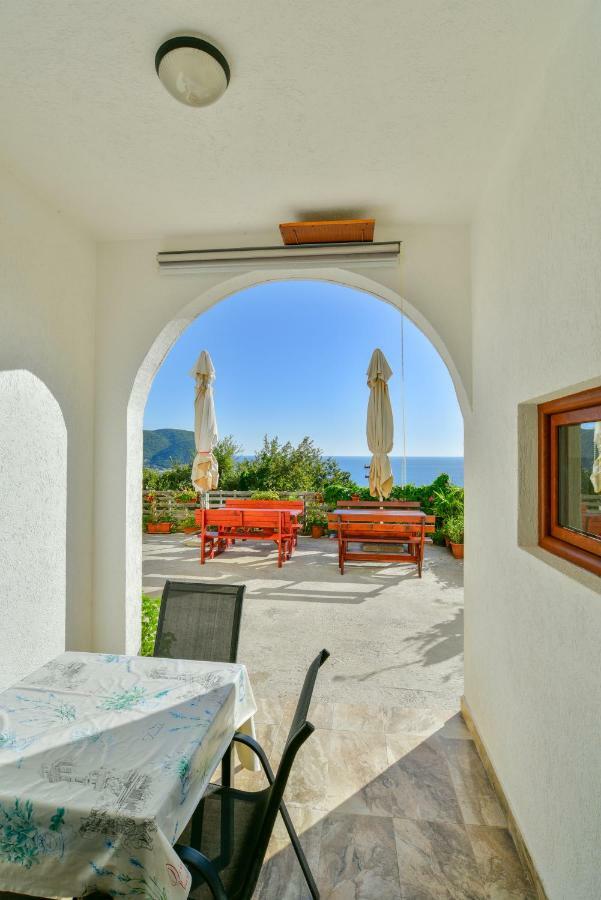 Pataki Guesthouse Petrovac Exteriér fotografie