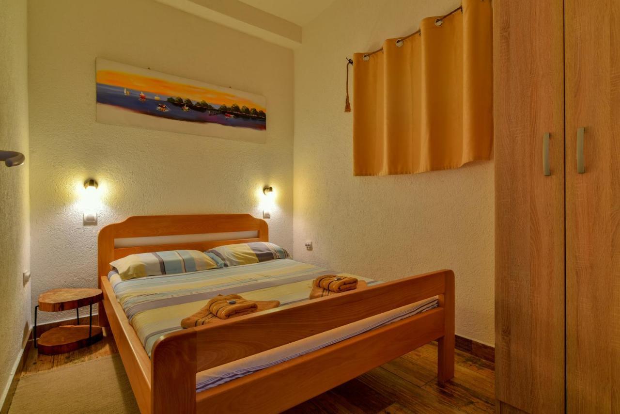Pataki Guesthouse Petrovac Pokoj fotografie